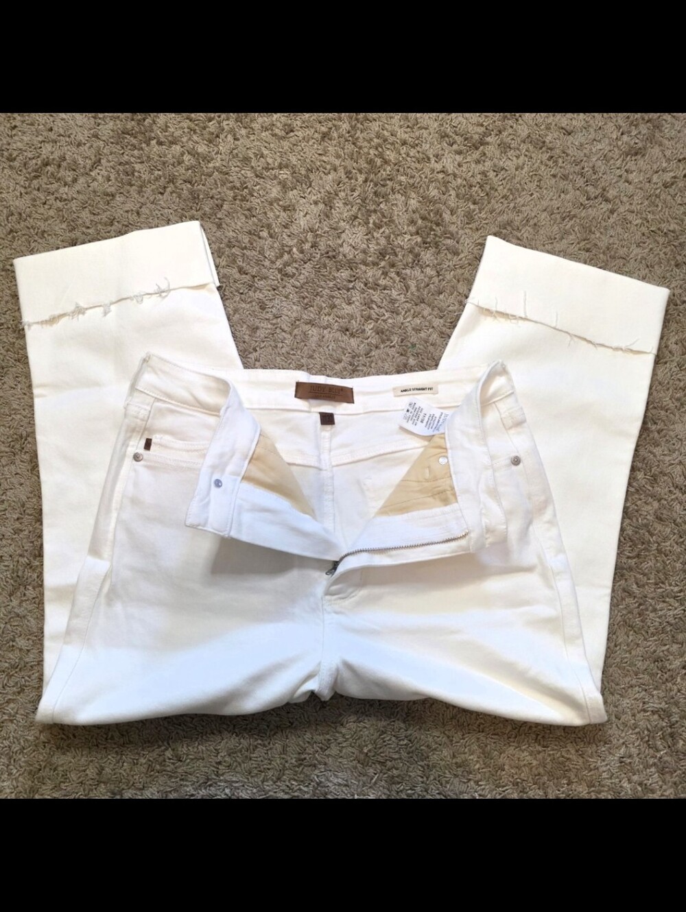 Judy Blue White Ankle Straight Fit Jeans Women's Size 11/30 Cuffed Stretch Denim